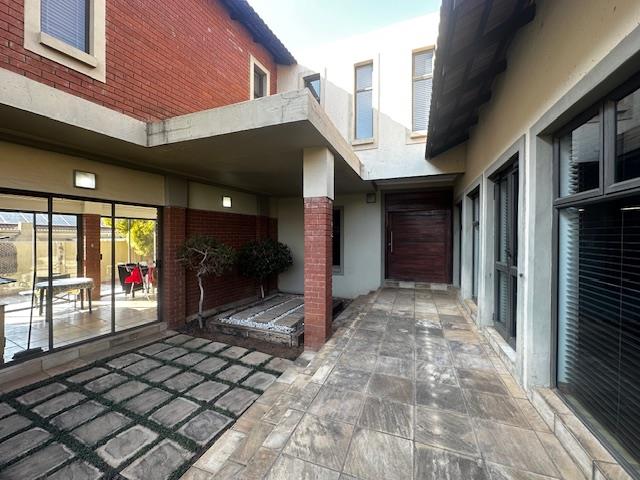 4 Bedroom Property for Sale in Woodland Hills Free State